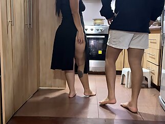 neighbor be housewife